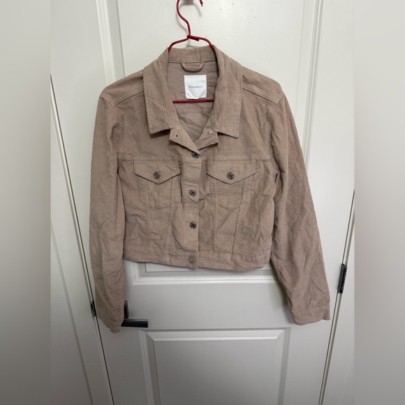 Dynamite Jackets & Blazers - Dynamite Women's Corduroy Cropped Tan Jacket in size L